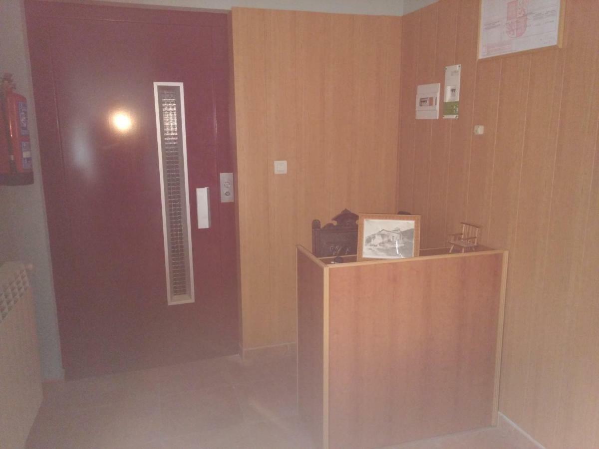 Hotel Rural Puerta De Caderechas Terminon Eksteriør bilde